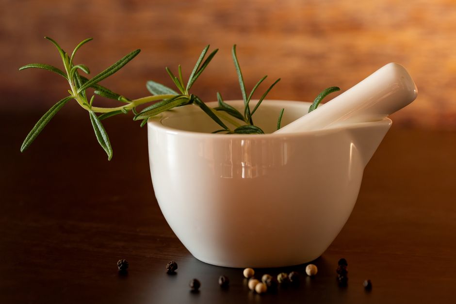 Keeping Herbs And Botanicals: A Cautious Look Simple, Day by Day
